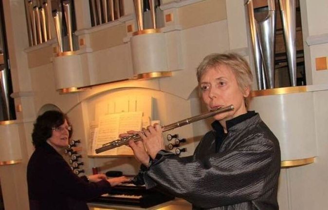Erika Budday an der Orgel und Margret Schaal an der Querflöte
